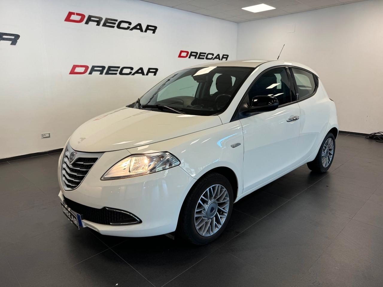 Lancia Ypsilon 1.2 69 CV 5 porte S&S Gold NEOPATENTATI