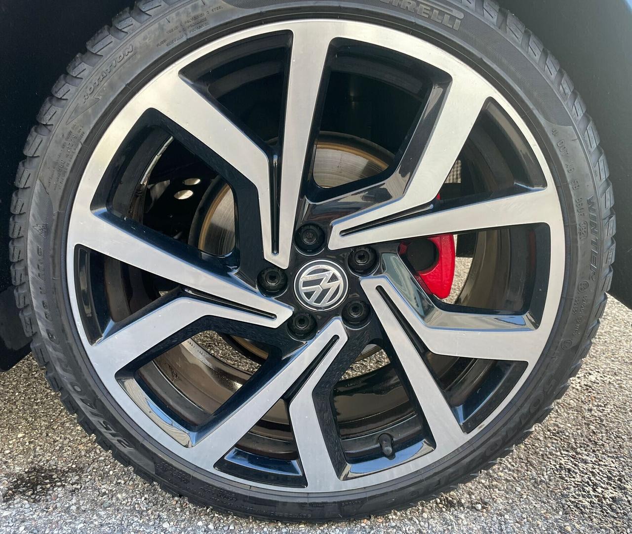 VW. POLO 2.0 TSI GTI 200Cv. DSG