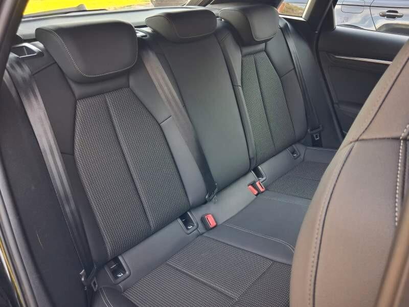 Audi A3 SPB 30 TDI S line edition