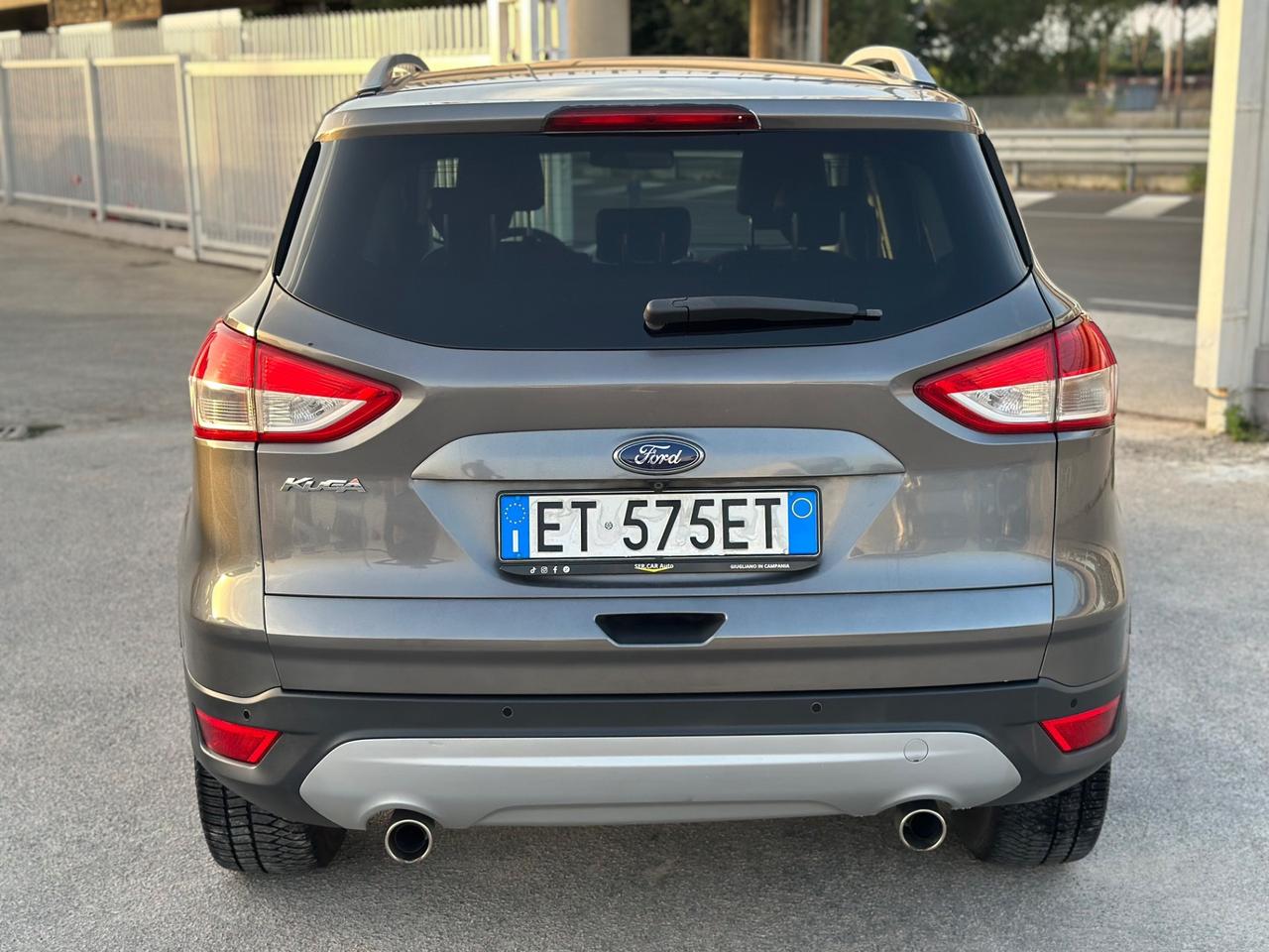 Ford Kuga 2014 2.0 TDCI 140 CV 4WD Titanium DA VETRINA
