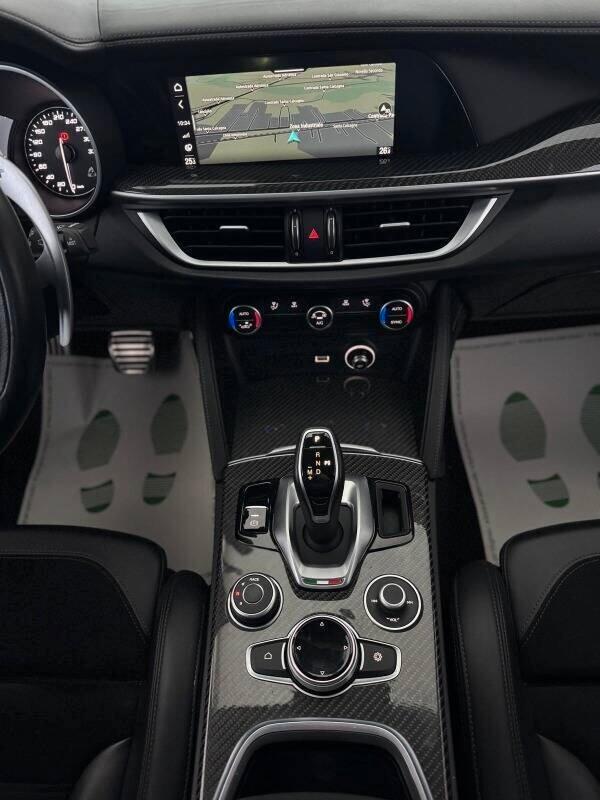 Alfa Romeo Stelvio 2.9 Bi-Turbo V6 510 CV AT8 Quadrifoglio