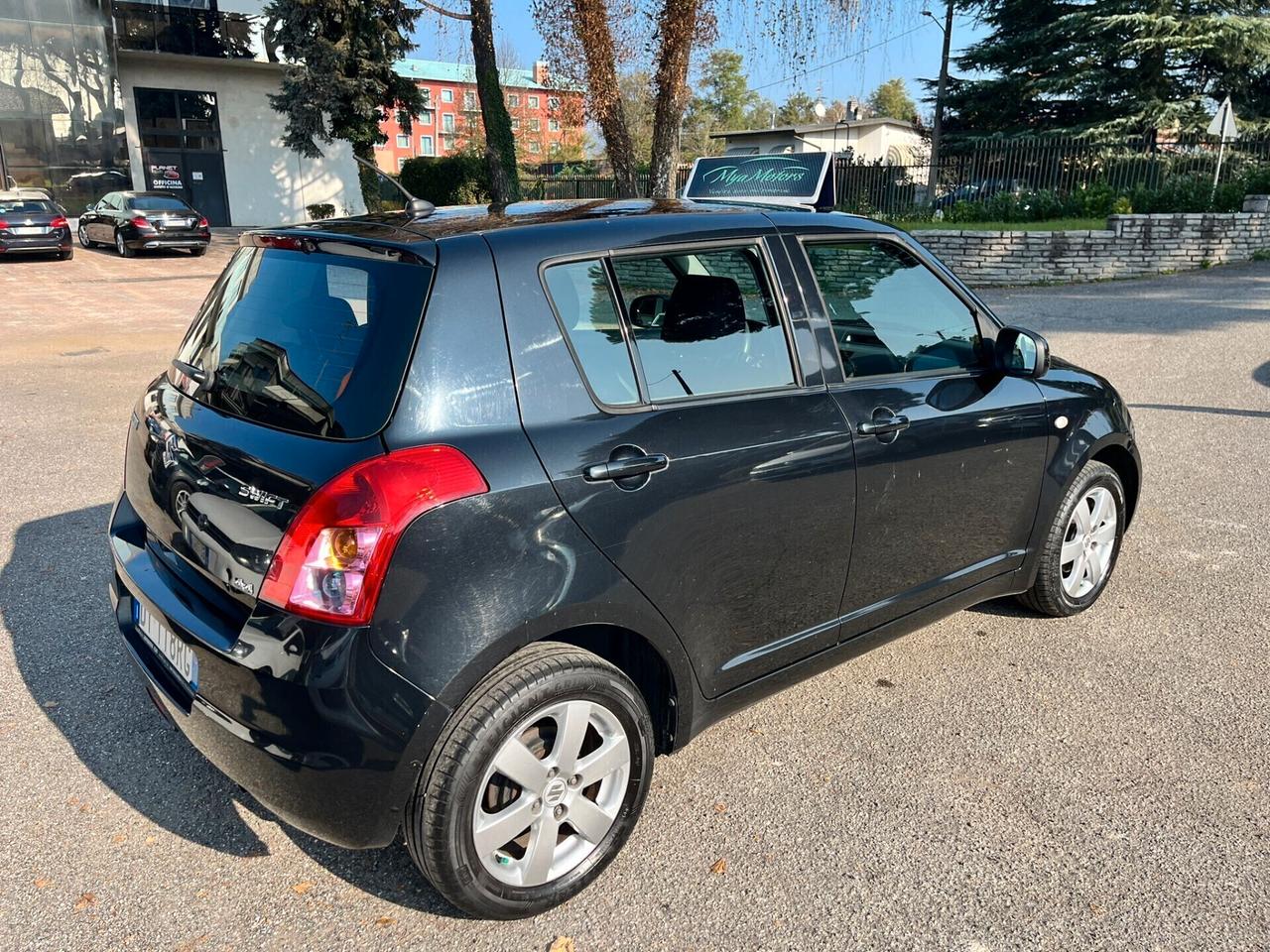 Suzuki Swift 1.3 4x4 5p. GL