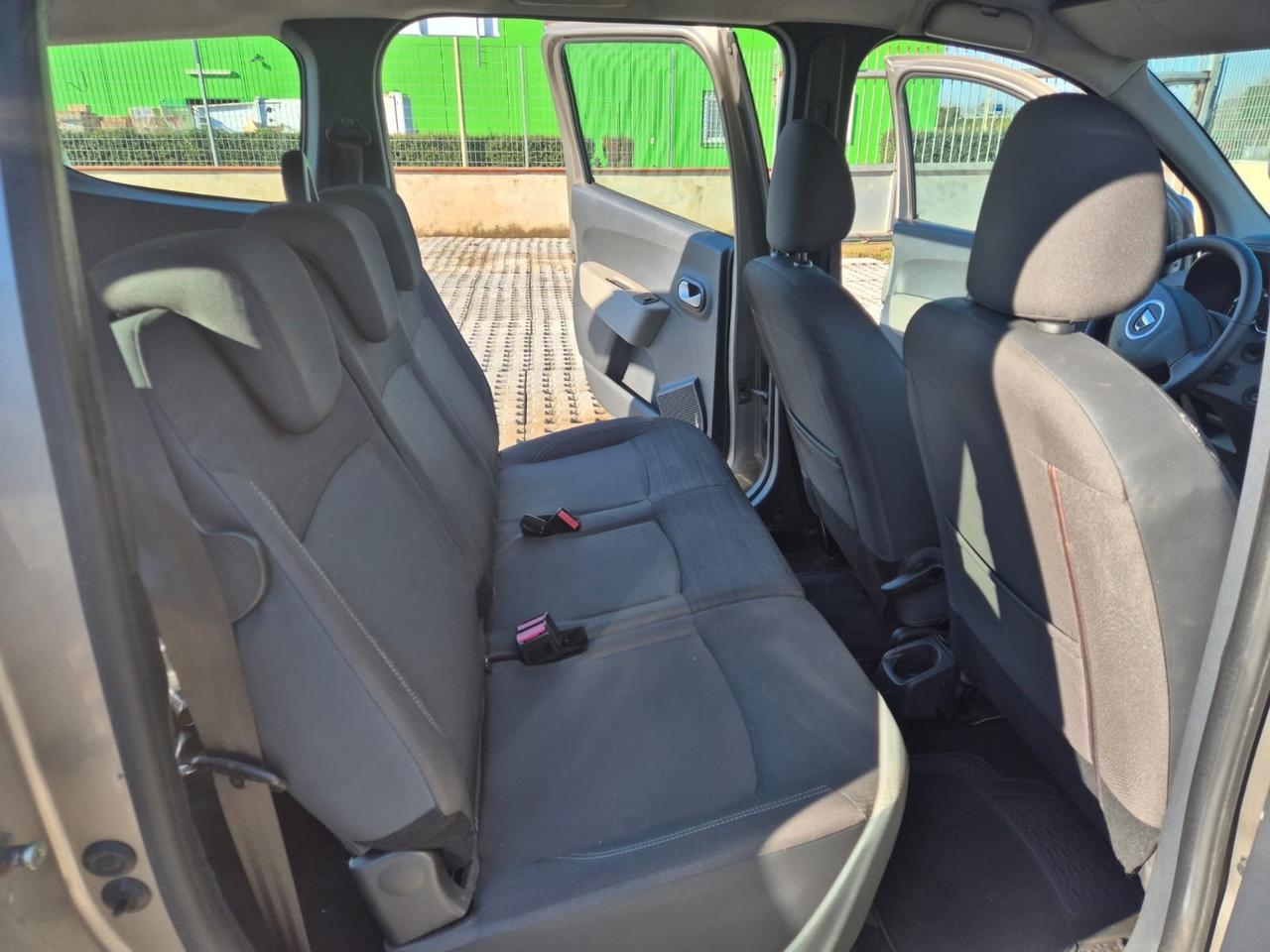 Dacia Lodgy 1.6 8V 85CV 5 posti metano scadenza 2029