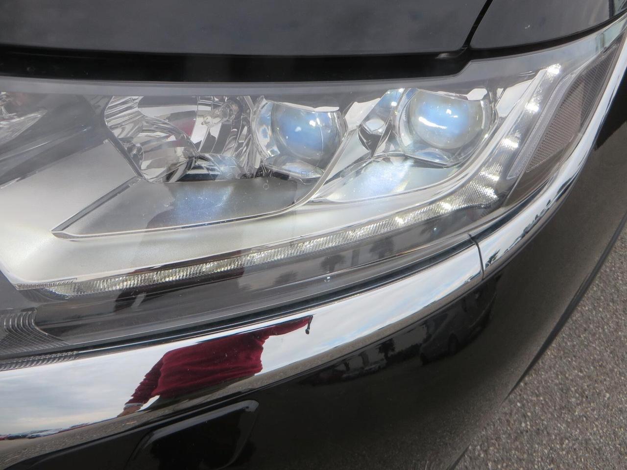 Mitsubishi Outlander INSTYLE PLUS NAVI 2.2 DI-D 4WD Aut. 7 posti