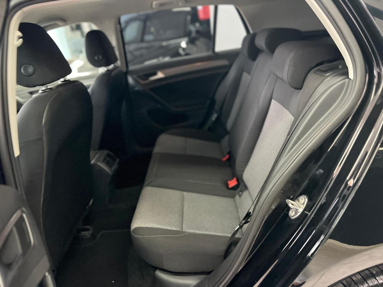 Volkswagen Golf 1.6 TDI 5p. Highline BlueMotion Technology