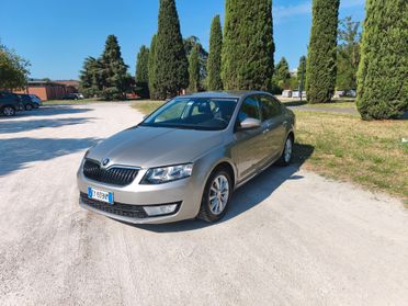Skoda Octavia 1.6 TDI CR 105 CV Ambition