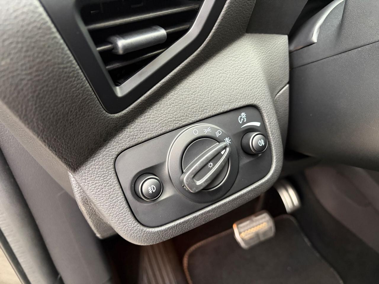 Ford Kuga 2.0 TDCI 150CV 4WD TETTO Powershift ST-Line