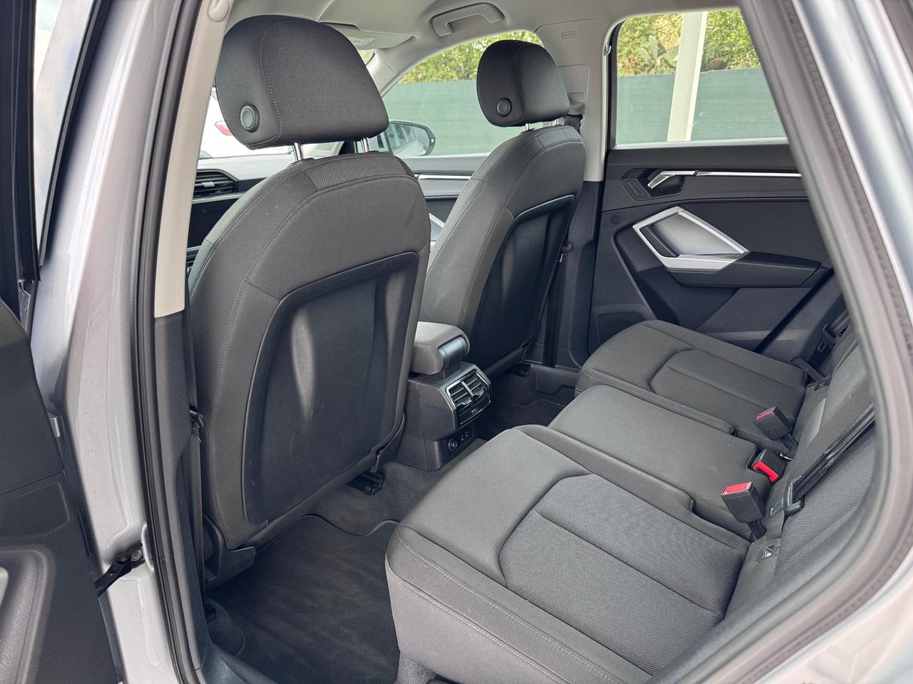 Audi Q3 35 TDI quattro S tronic Business Advanced