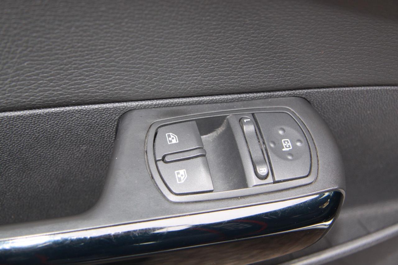 Opel Corsa 1.2 85CV 3 porte GPL-TECH b-color