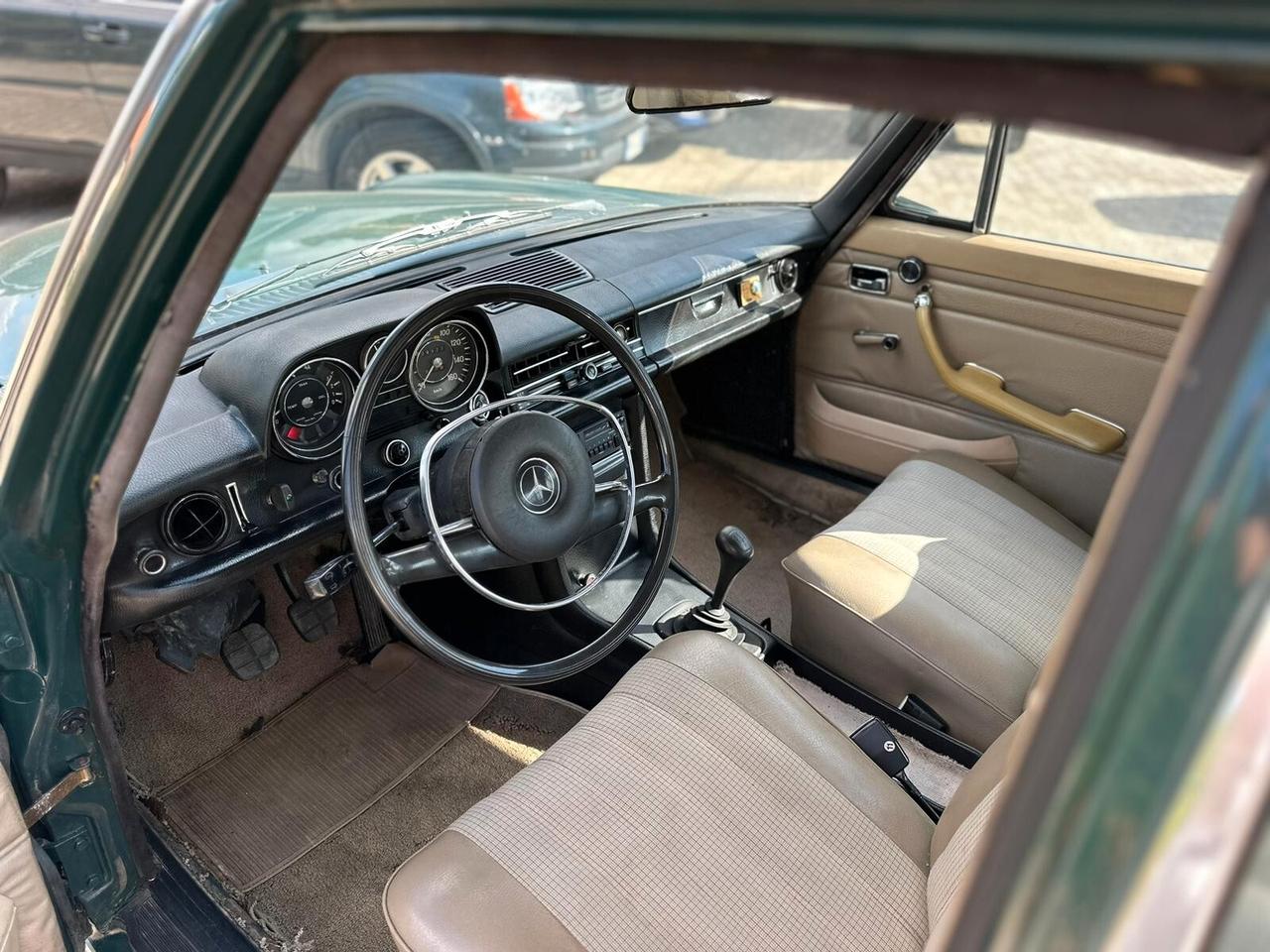 Mercedes-benz 220 220D