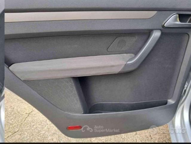 VOLKSWAGEN Touran 2.0 16V TDI Highline 7 porte