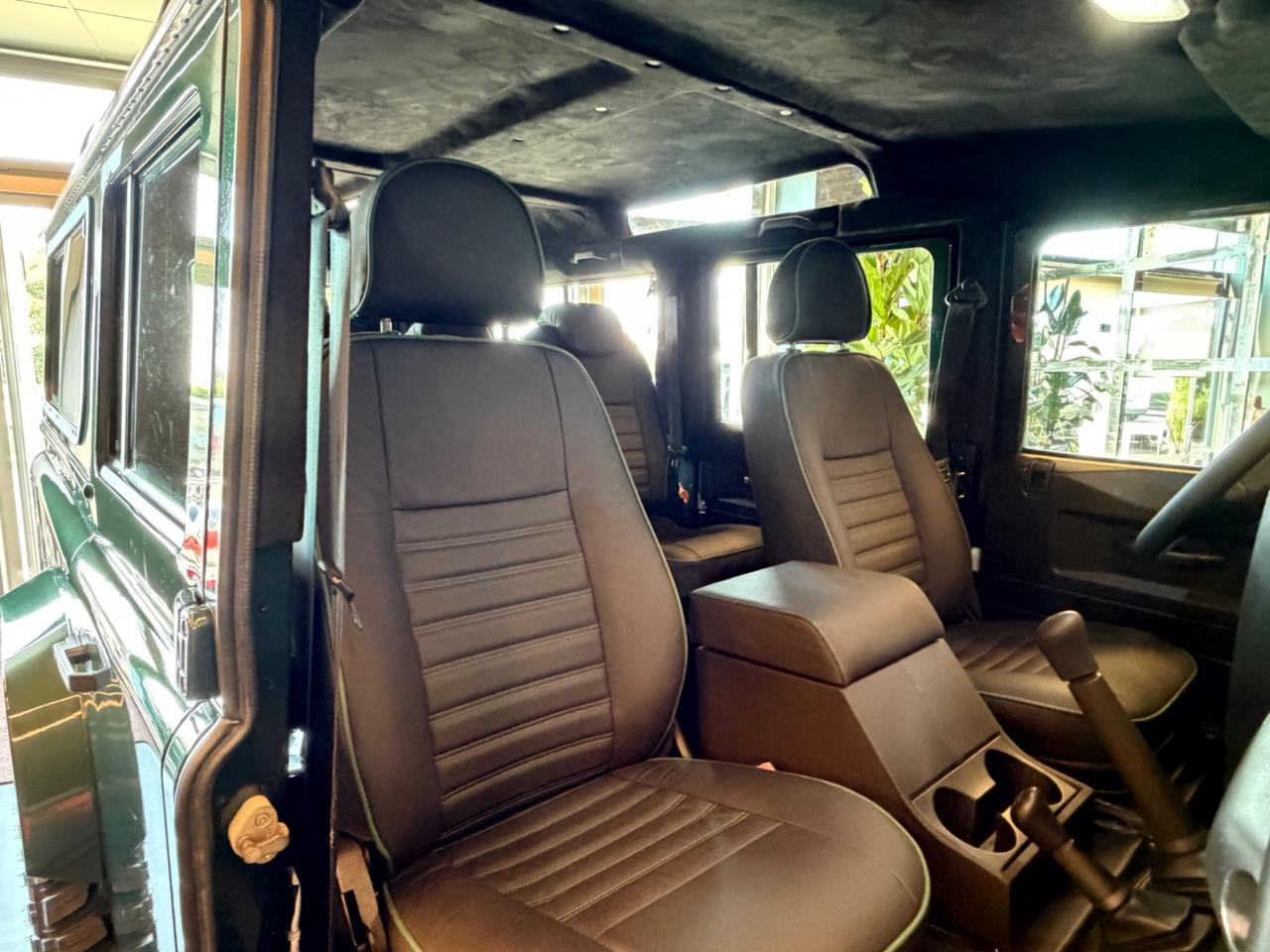 Land Rover Defender 110 2.4 TD4 Station Wagon SE - 7 POSTI -Ricond. "The world's style"