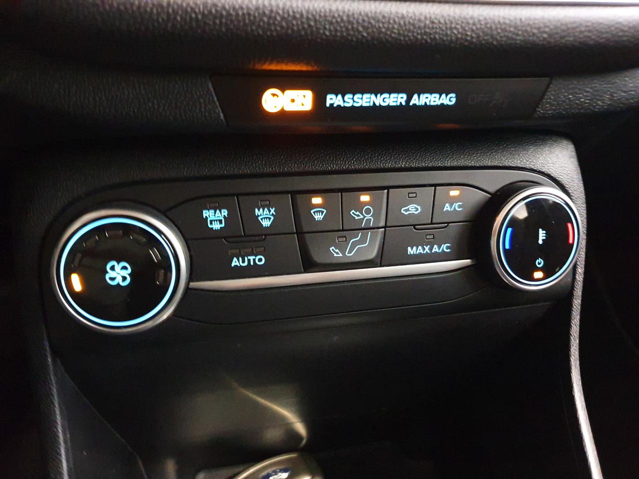 FORD Fiesta 7ª serie - Fiesta 1.1 75 CV 5 porte Titanium