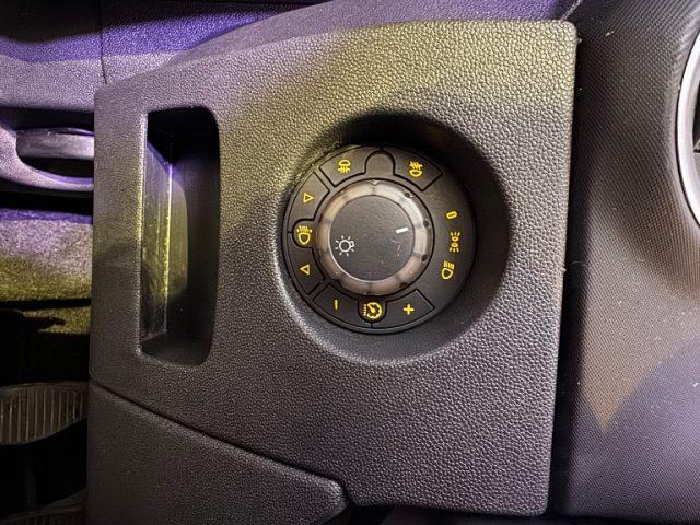 OPEL Corsa 1.2 5 porte Cosmo