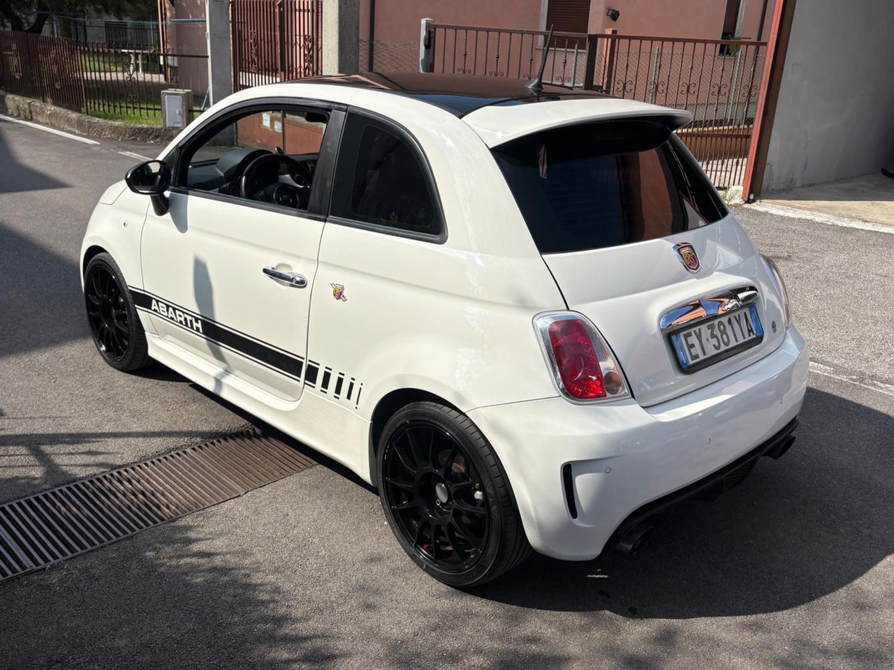 Abarth 500 1.4 Turbo T-Jet Custom