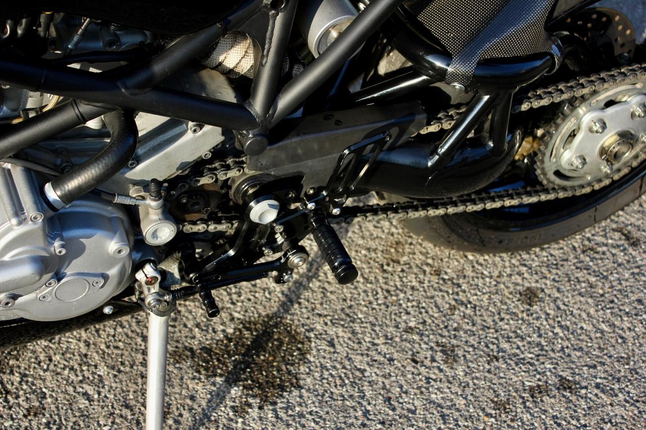 Ducati Monster S4R PARAFANGO CARBONIO PEDANE SPORTIVE