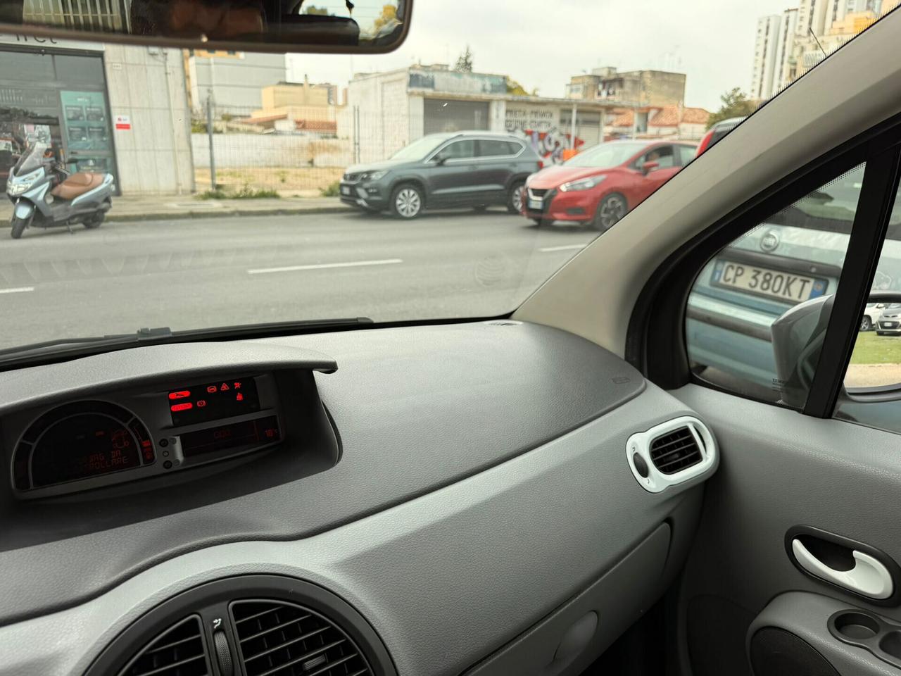 Renault Modus Grand 1.5 DIESEL - Anno 2011 - NEOPATENTATO