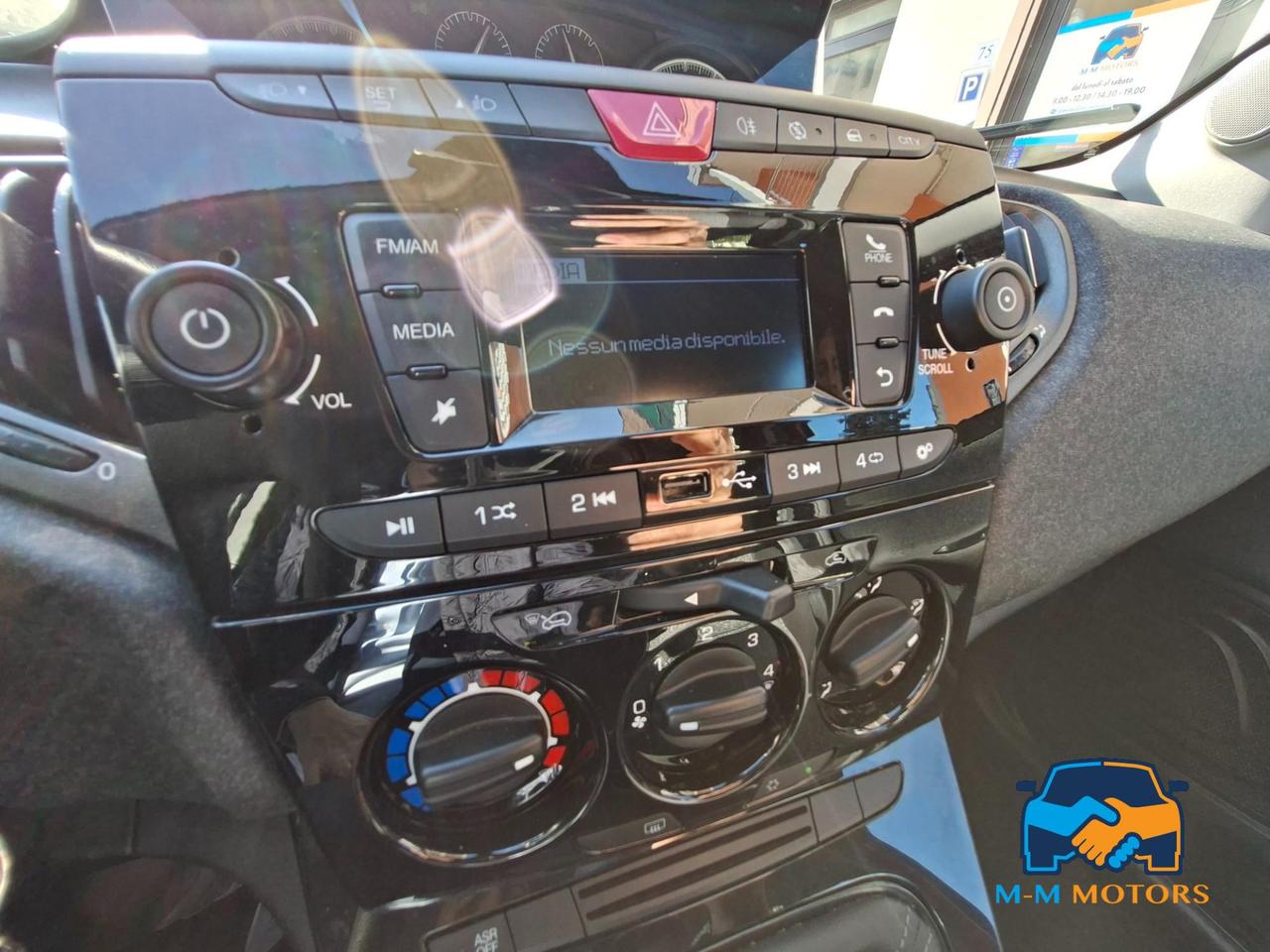 Lancia Ypsilon 5 Porte Ypsilon 1.2 Elefantino neo patentati