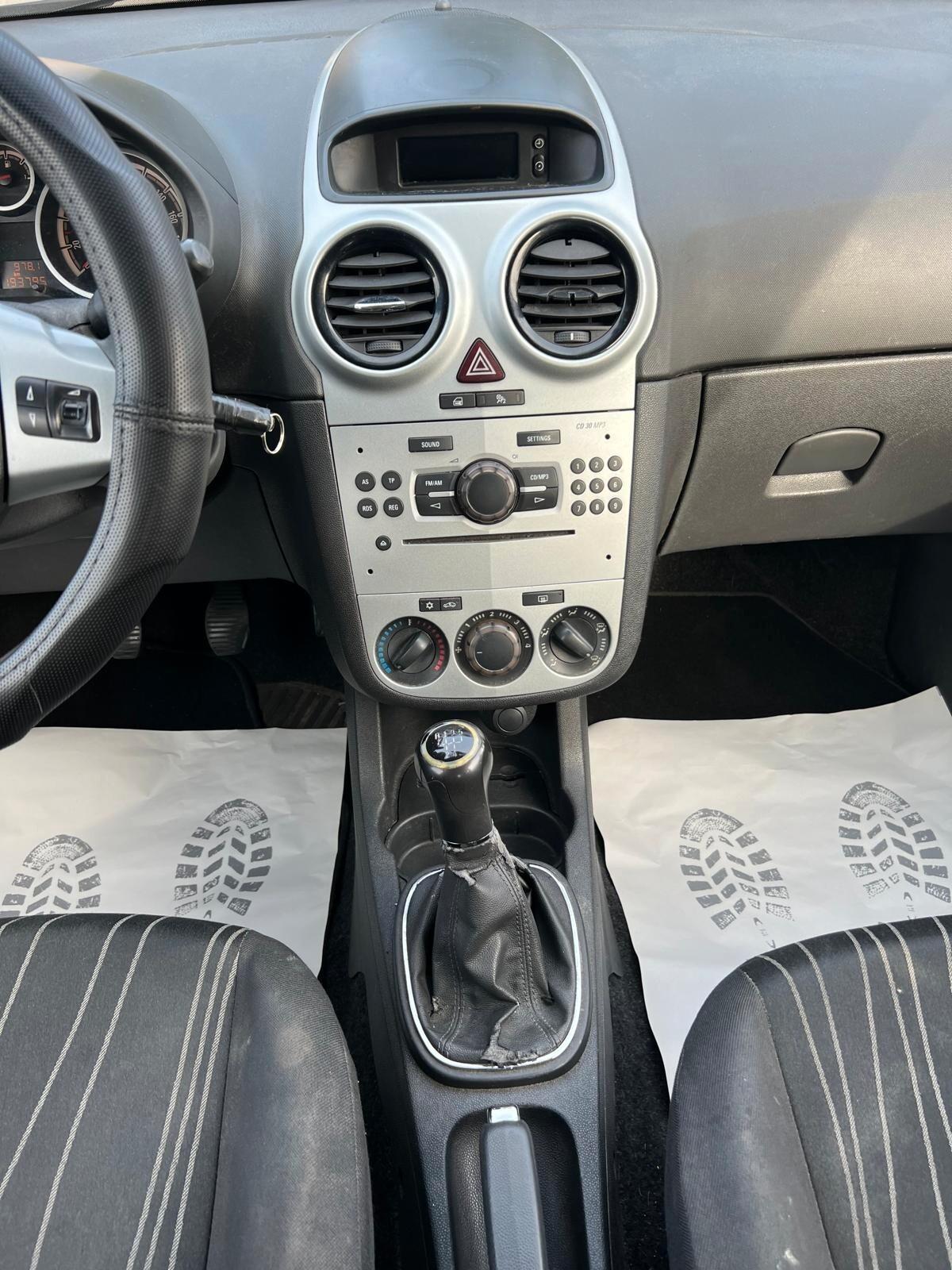 Opel Corsa 1.2 80CV 3 porte GPL-TECH Enjoy