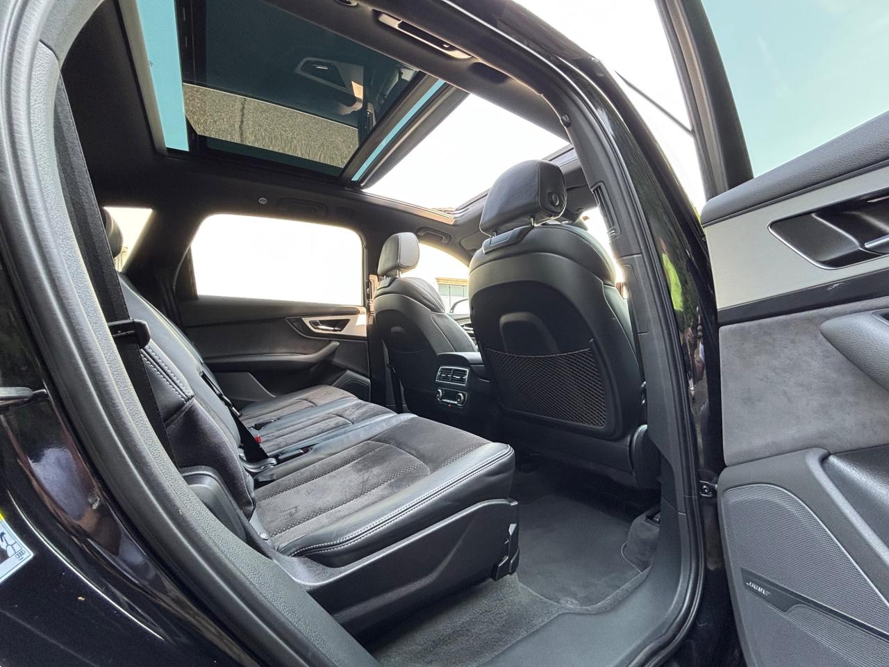 Audi Q7 3.0 TDI 272 CV quattro S LINE,TAGLIANDI CERTIFICATI