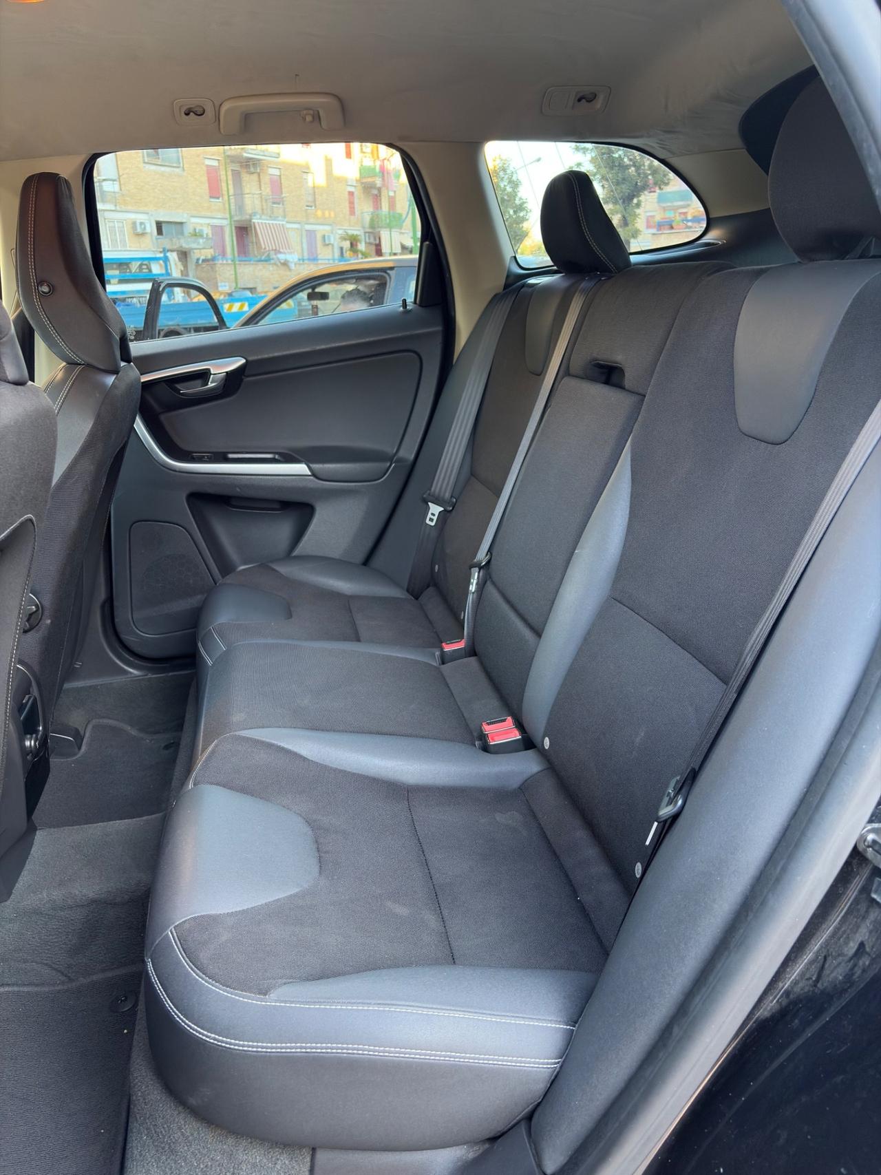 Volvo XC 60 D4 175cv automatico