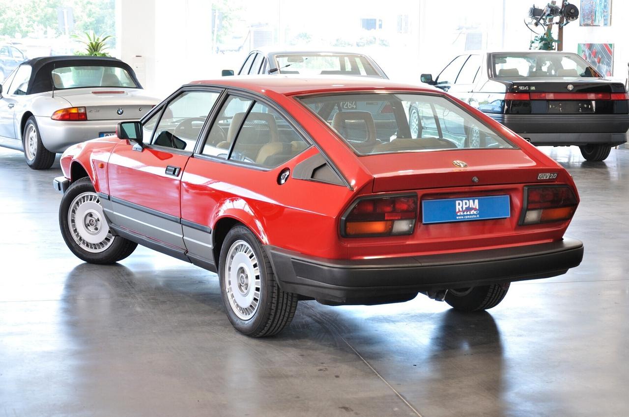 Alfa Romeo Alfetta GTV 2.0
