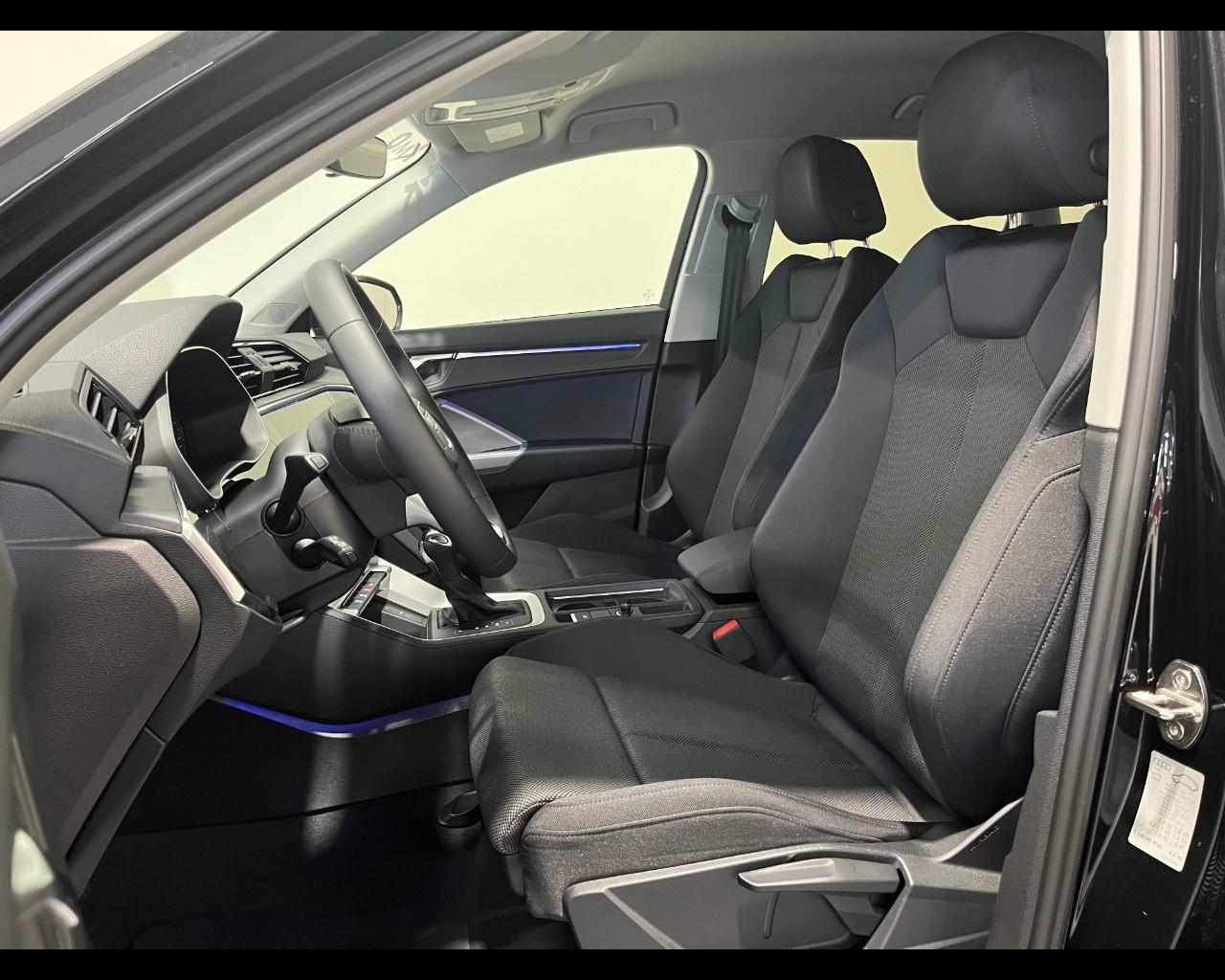 AUDI Q3 35 TFSI S TRONIC S LINE
