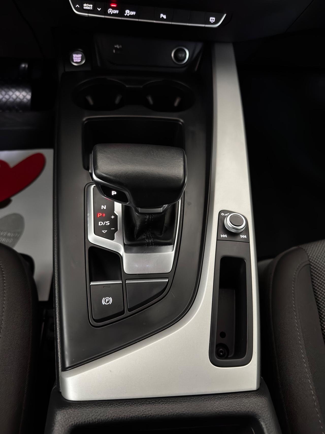 Audi A4 Avant 40 TDI quattro S tronic Business Advanced