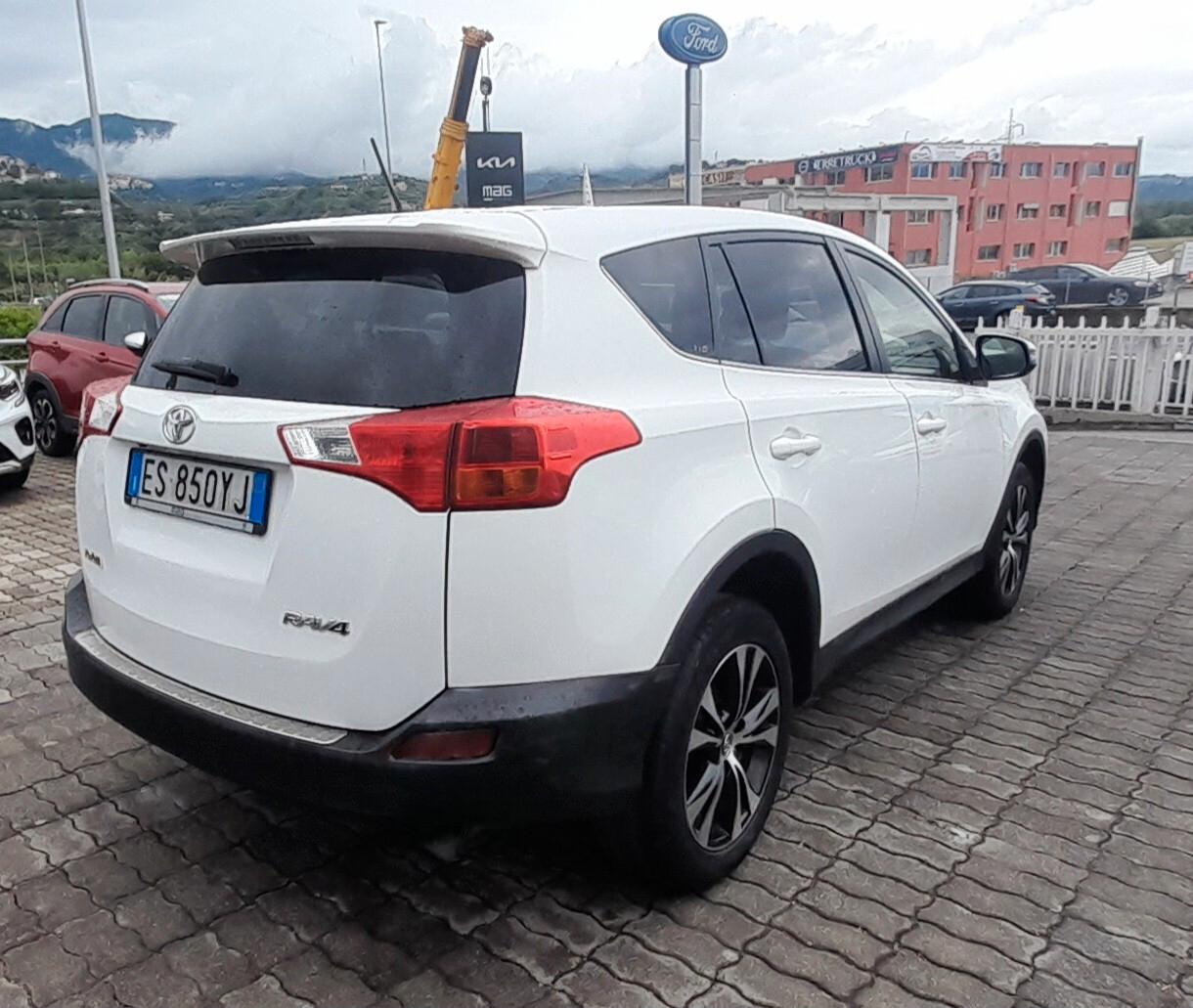 Toyota RAV 4 RAV4 2.0 D-4D 2WD Active