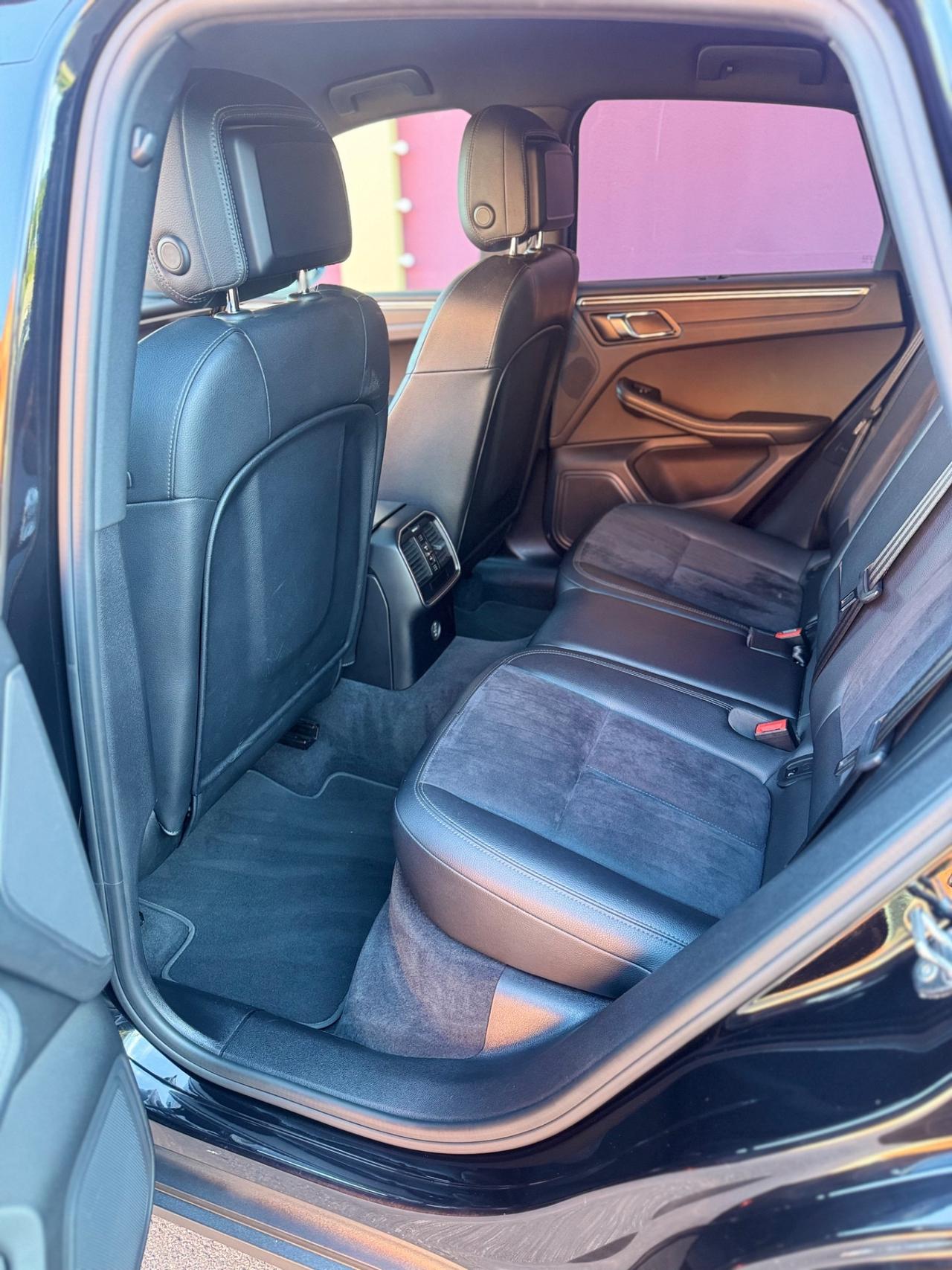 PORSCHE MACAN 2.0 245 APPROVED