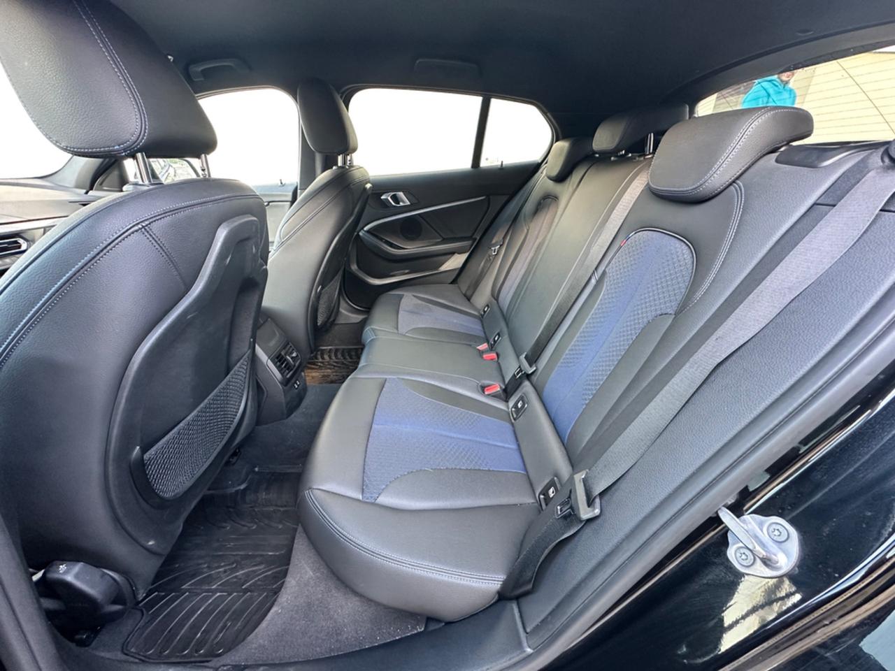 Bmw 118 118d 5p. Msport