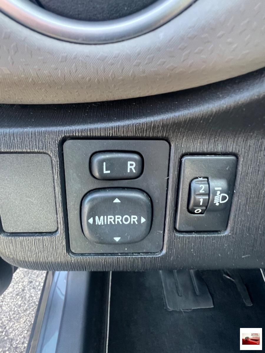 TOYOTA - Yaris - 1.0 5 porte Lounge