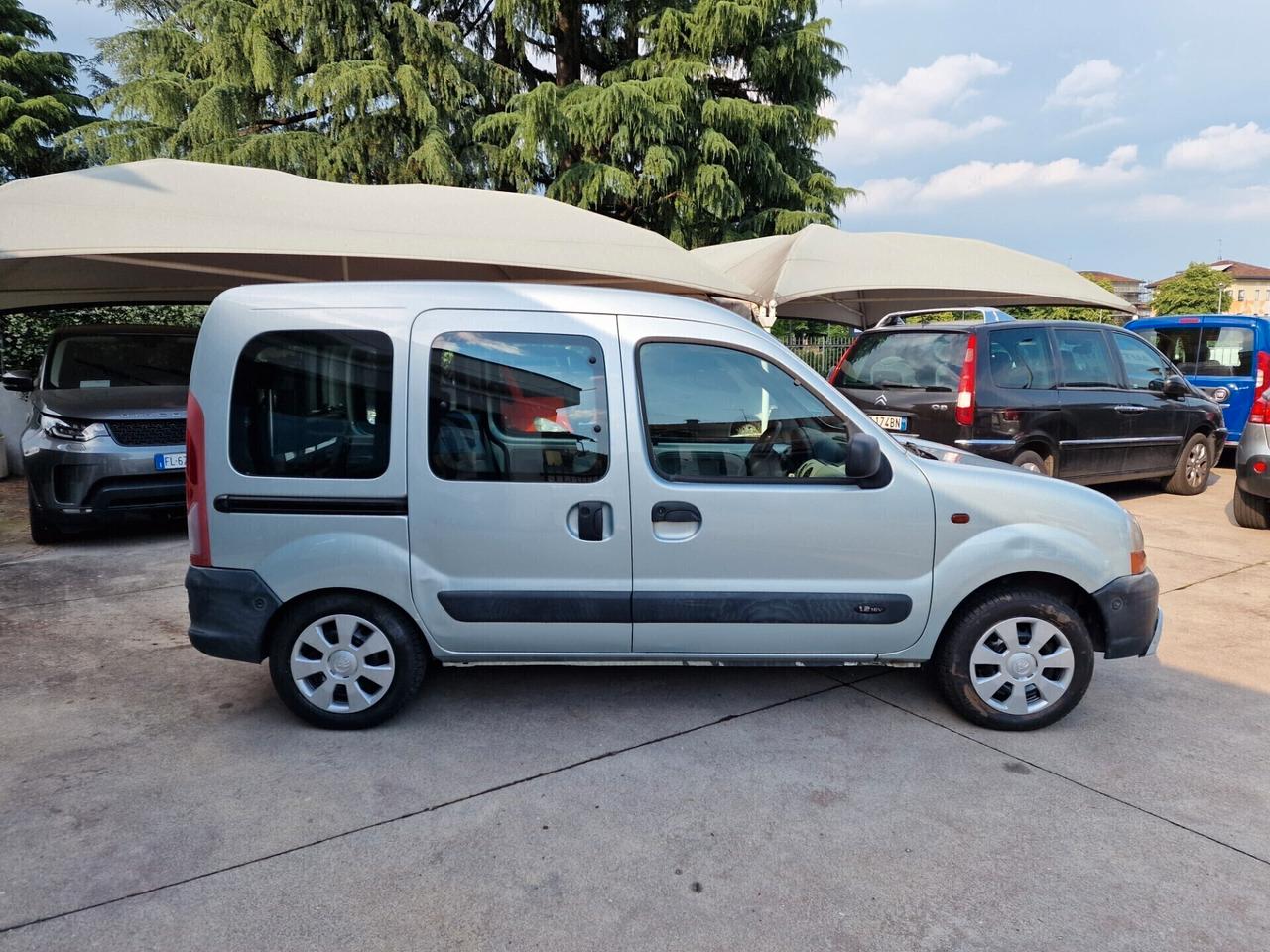 Renault Kangoo 1.2 16V TRASPORTO DISABILI