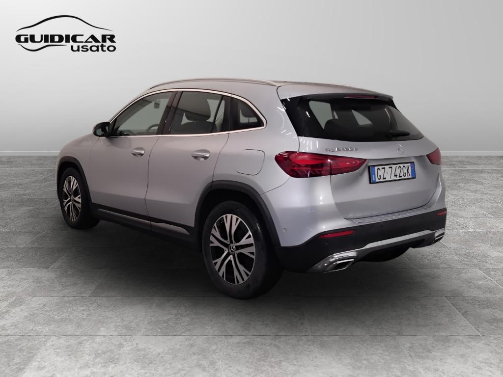 Mercedes-Benz GLA-H247 2023 - GLA 180 d Progressive Advanced auto