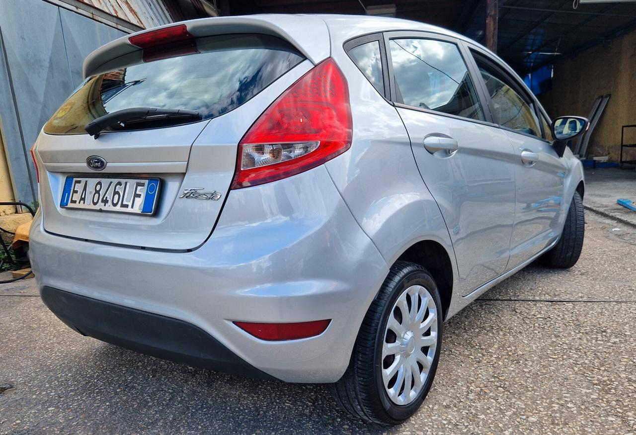 Ford Fiesta 1.4 5 porte Bz.- GPL Titanium
