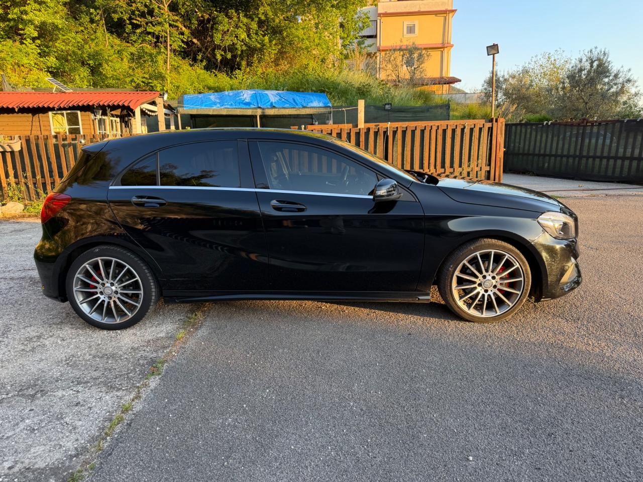 Mercedes-benz A 200 d Premium. AMG