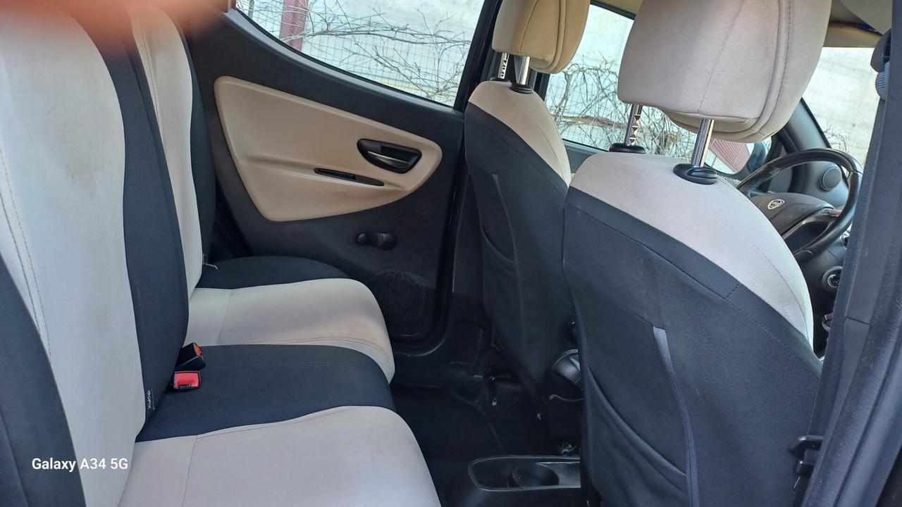 Lancia Ypsilon 5 porte Ecochic