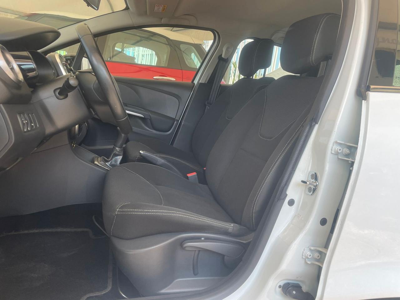 Renault Clio 1.2 75CV 5 porte Costume National