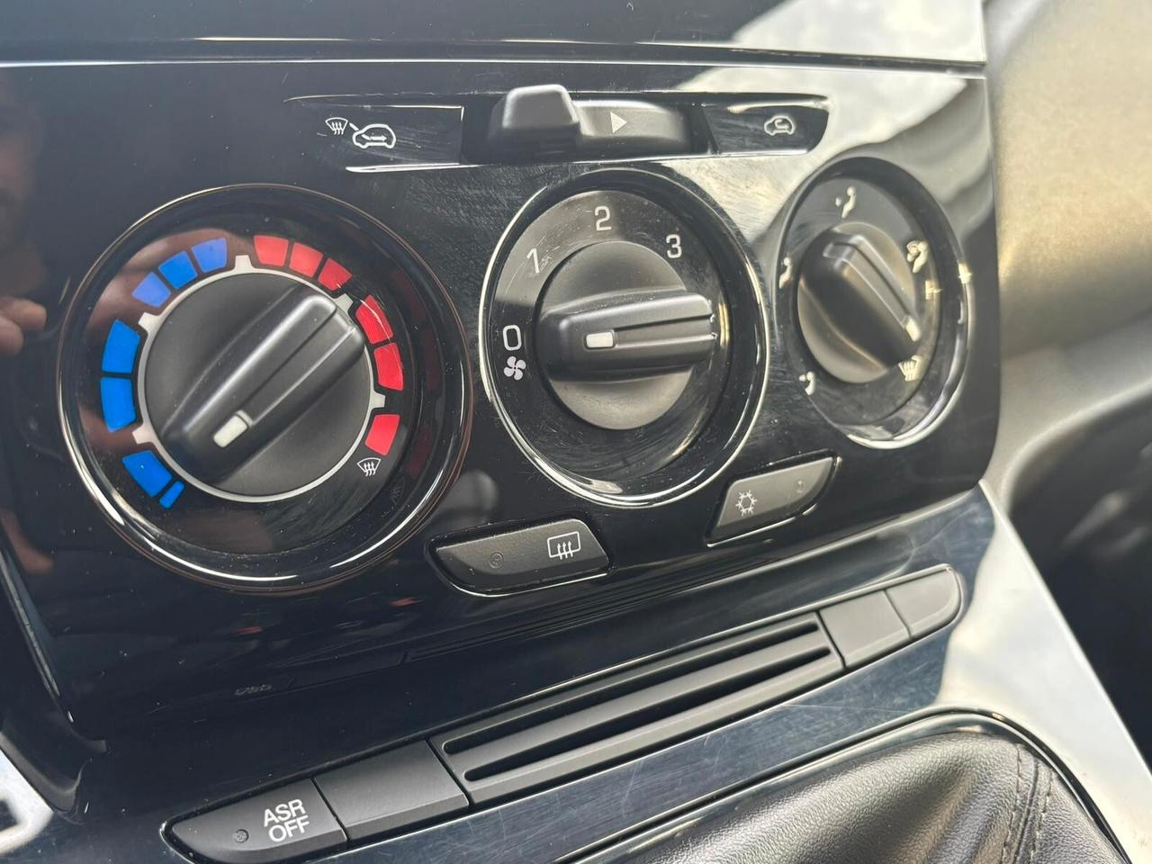Lancia Ypsilon 1.2 69 CV 5 porte Platinum