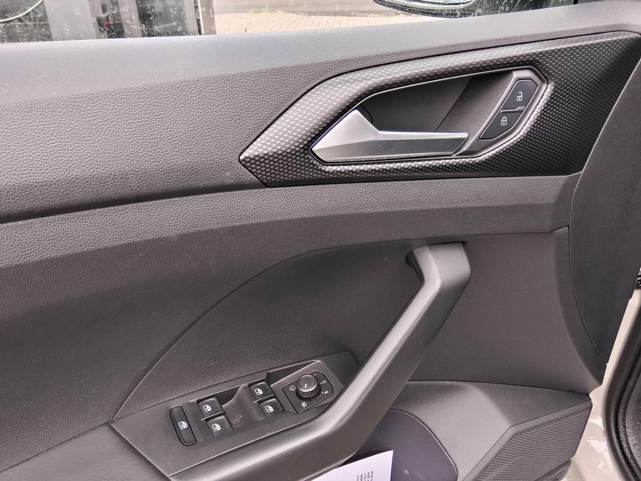 Volkswagen T-Cross 18 MILA KM!