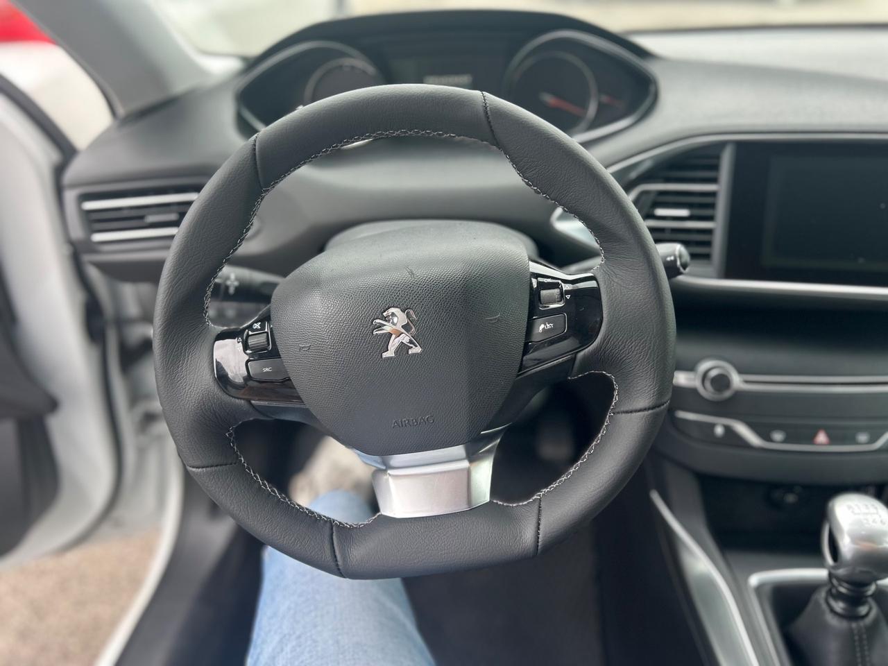 Peugeot 308 BlueHDi 100 S&S Business