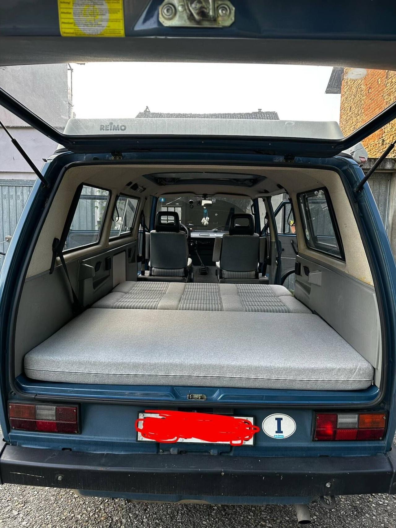 Volkswagen T3 MULTIVAN - 6 POSTI