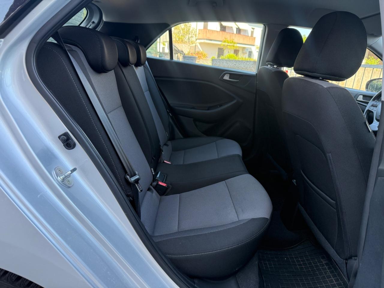 HYUNDAI I20 1.1 DIESEL POCHI KM 2019 EURO 6B