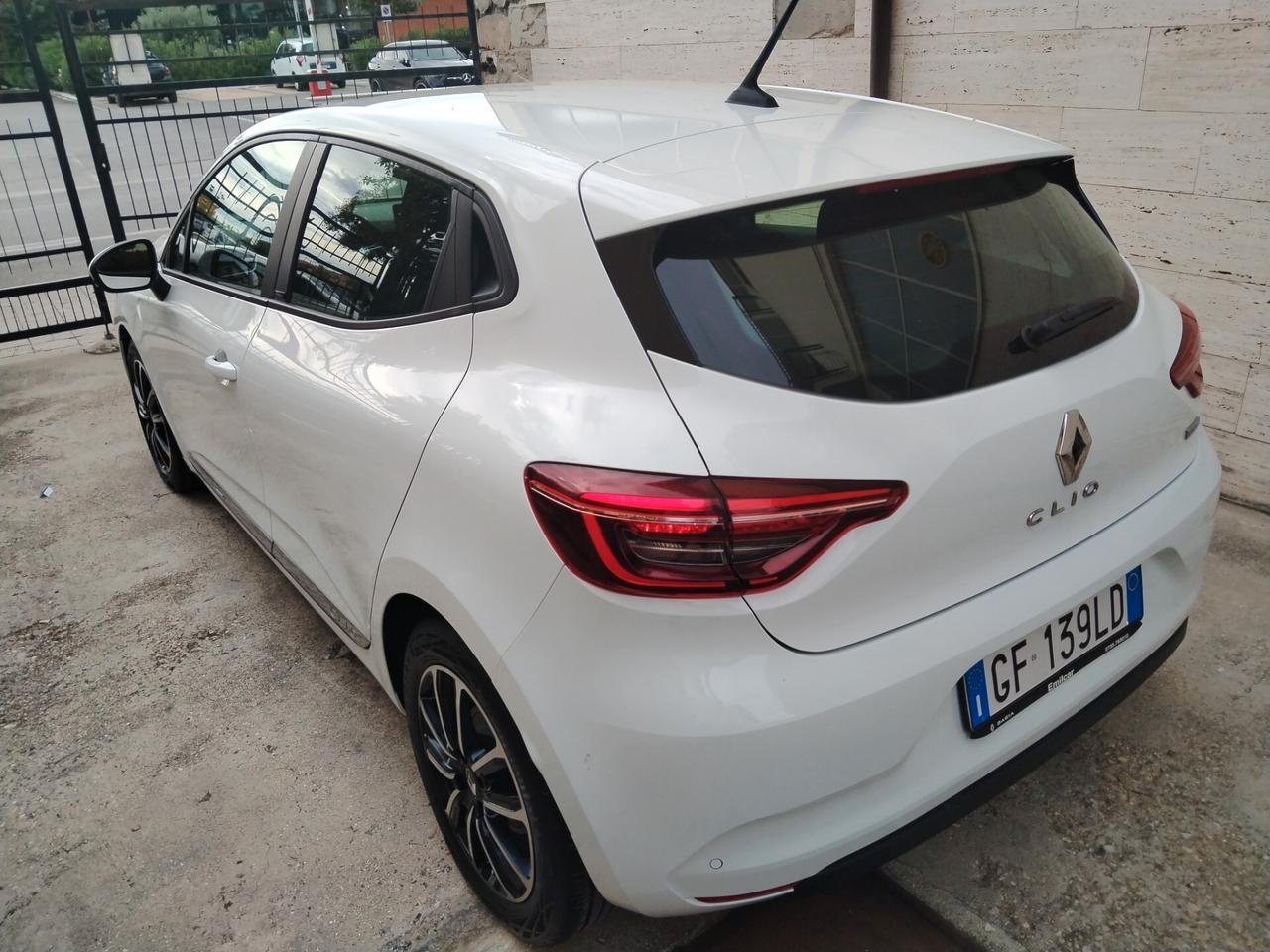 Renault Clio Hybrid E-Tech 140 CV 5 porte Intens