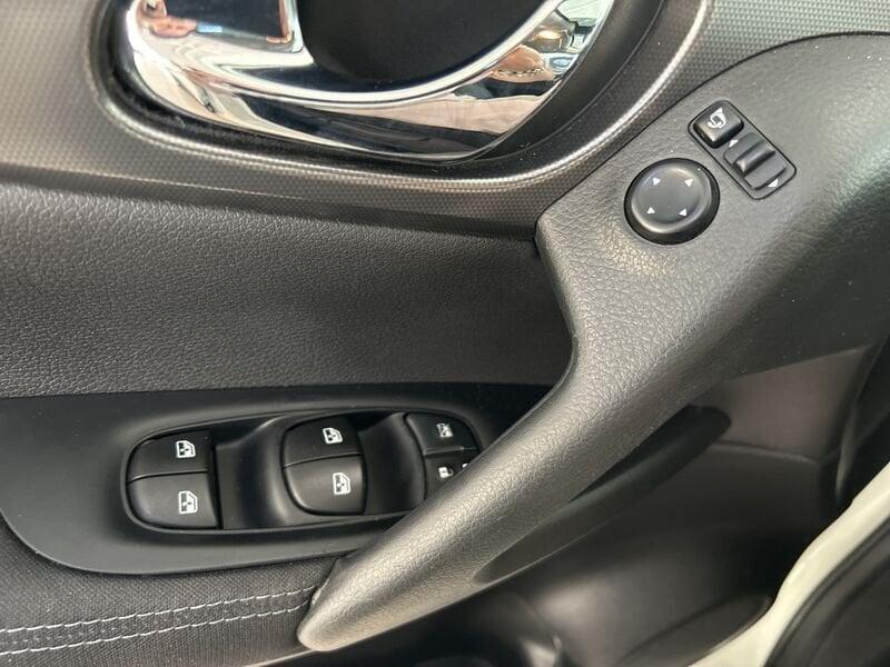 Nissan Qashqai 1.6 DIG-T N-Connecta