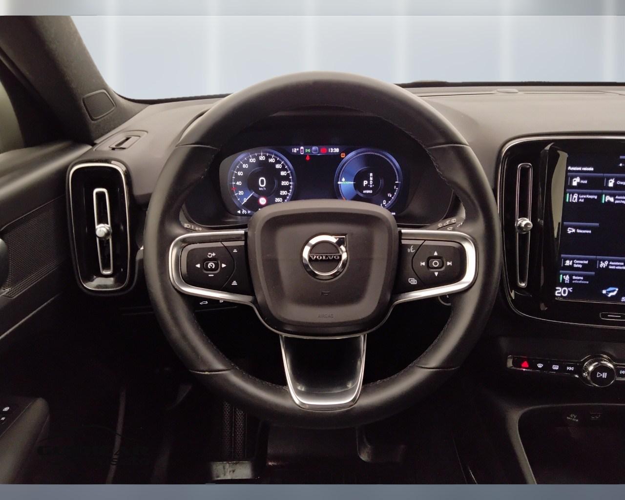 VOLVO XC40 2023 - XC40 1.5 t5 recharge phev Core auto