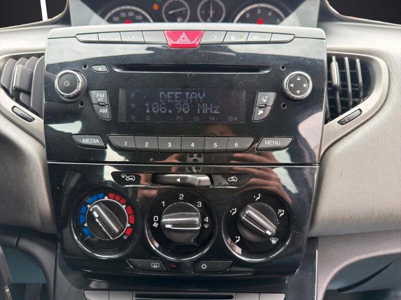 LANCIA Ypsilon 3ª serie Ypsilon 1.2 69 CV 5 po...