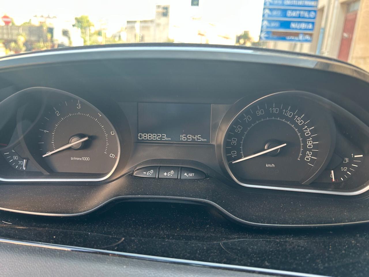 Peugeot 208 BlueHDi 75 S&S 5 porte Active