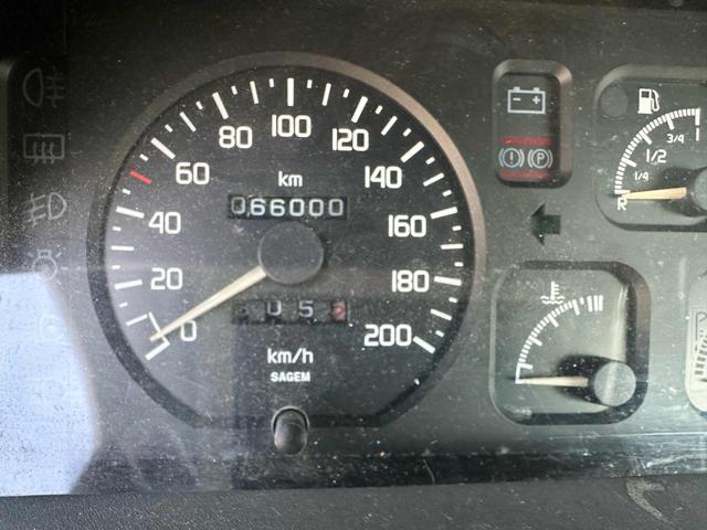 RENAULT Clio 66,000km 1.2i cat 5P Oasis Stupenda Bellissima