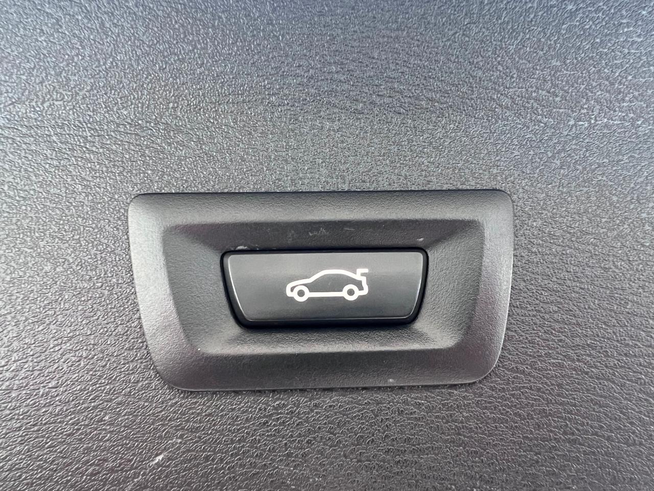 Bmw X1 sdrive16d Business Advantage auto LED/PELLE/NAVI